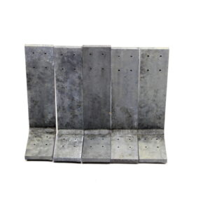 L-shaped concrete wall 3,7 m high 1/72