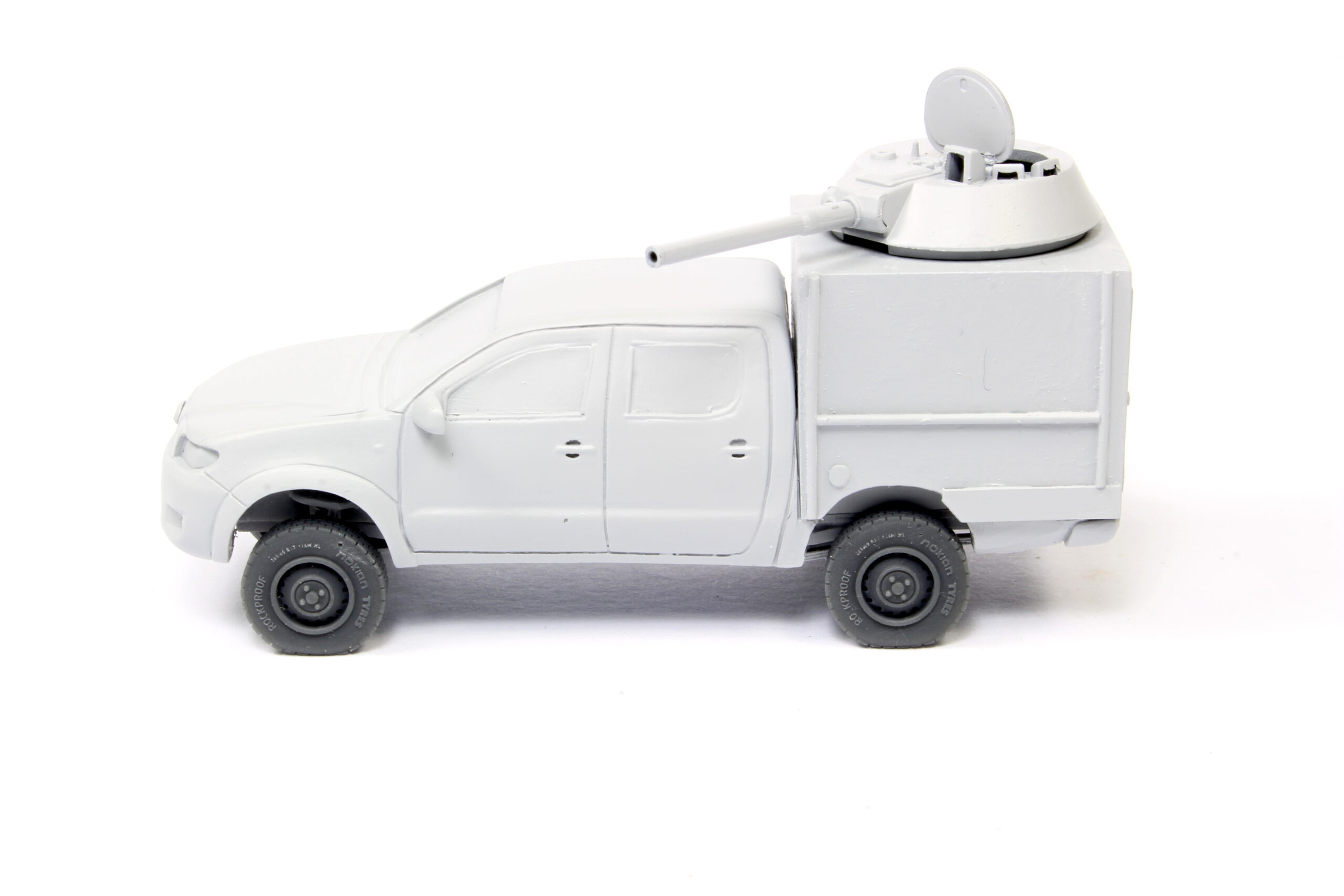 Toyota Hilux with BMP-1 Turret 1/72 - Image 4