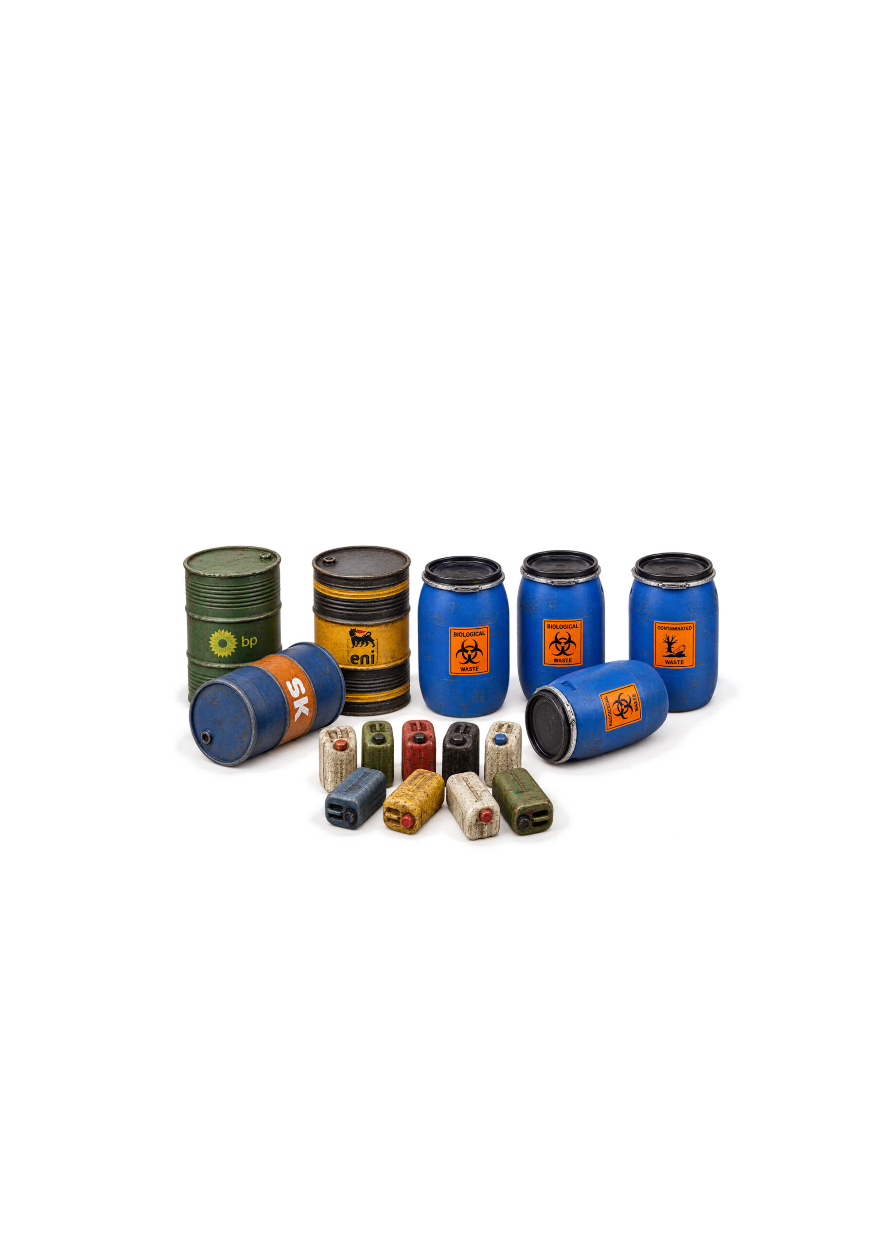 Modern Fuel Drums & Plastic Canisters Set 1/72